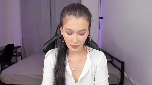 lilly mighty online show from June 8, 2026, 5:13 pm