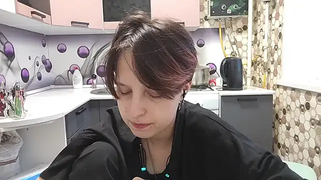 Snapshot of Saranade chatting on June 17, 2026, 5:03 pm Saranade online show from June 17, 2026, 5:03 pm
