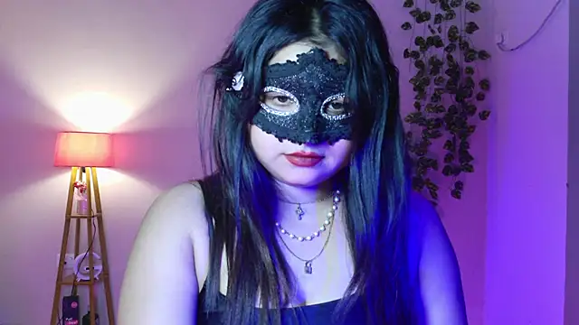 Red Heart  online show from July 3, 2026, 9:21 pm