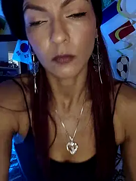 Snapshot of hannapettit chatting on June 25, 2026, 7:18 pm hannapettit online show from June 25, 2026, 7:18 pm