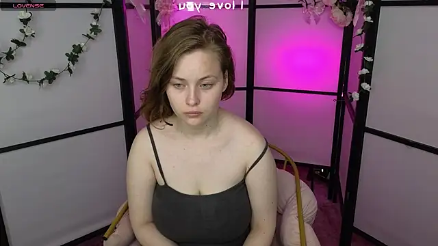 EricaWilds online show from June 5, 2026, 12:33 pm