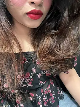 Snapshot of Yours_riya11 chatting on June 24, 2026, 7:24 pm Yours riya11 online show from June 24, 2026, 7:24 pm