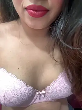 Snapshot of Yours_riya11 chatting on June 27, 2026, 7:19 pm Yours riya11 online show from June 27, 2026, 7:19 pm