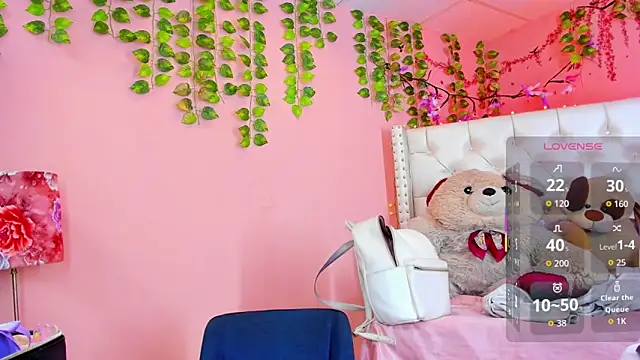 Snapshot of valentinee_xo chatting on June 23, 2026, 6:11 am valentinee xo online show from June 23, 2026, 6:11 am