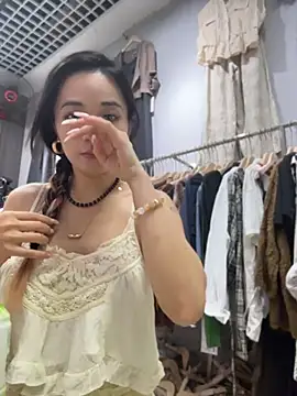 Snapshot of honghong_mother chatting on July 6, 2026, 12:13 pm honghong mother online show from July 6, 2026, 12:13 pm