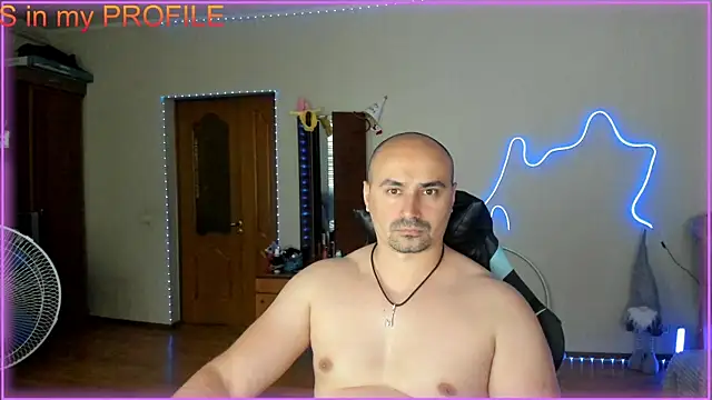 -SexyDaddy- online show from June 3, 2026, 4:12 pm