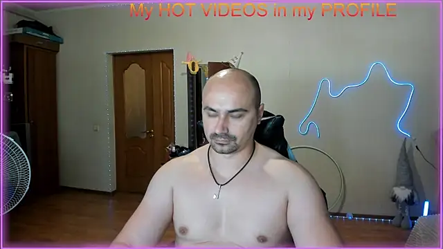 -SexyDaddy- online show from June 5, 2026, 6:52 am