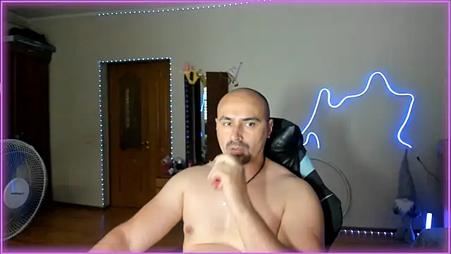 -SexyDaddy- online show from June 12, 2026, 3:00 pm