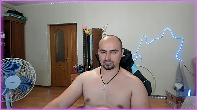 -SexyDaddy- online show from June 20, 2026, 8:28 am