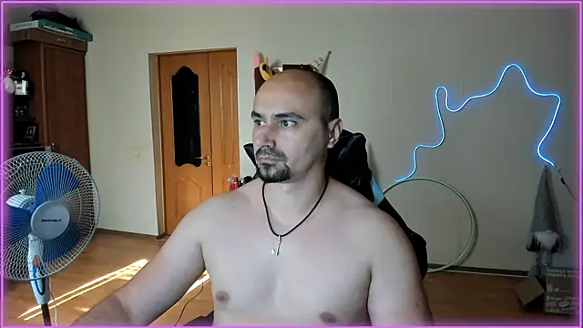 -SexyDaddy- online show from July 1, 2026, 1:56 pm