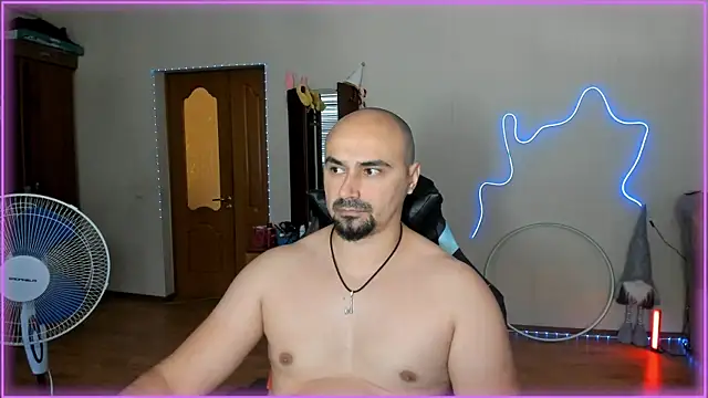 -SexyDaddy- online show from July 30, 2026, 7:40 am