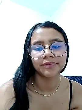 Snapshot of Sofielovee-01 chatting on July 12, 2026, 1:13 pm Sofielovee-01 online show from July 12, 2026, 1:13 pm