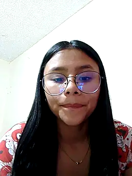 Snapshot of Sofielovee-01 chatting on July 15, 2026, 2:17 am Sofielovee-01 online show from July 15, 2026, 2:17 am
