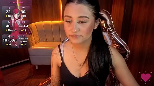 Snapshot of Catalella_Little_B chatting on July 4, 2026, 7:53 pm Catalella Little B online show from July 4, 2026, 7:53 pm