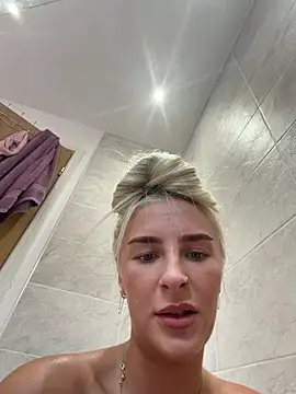 Millymae  online show from June 6, 2026, 11:59 am