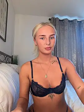 Millymae  online show from June 19, 2026, 4:11 pm