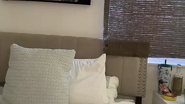 Snapshot of allyanalangell chatting on June 21, 2026, 8:55 pm allyanalangell online show from June 21, 2026, 8:55 pm