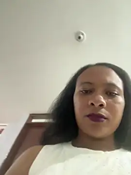 DayanaSandoval online show from June 4, 2026, 1:55 am