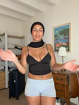 Snapshot of nadiabnssd chatting on July 16, 2026, 1:28 pm nadiabnssd online show from July 16, 2026, 1:28 pm