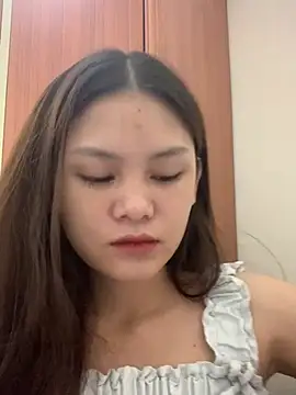 Snapshot of Weevi10 chatting on June 25, 2026, 3:05 pm Weevi10 online show from June 25, 2026, 3:05 pm