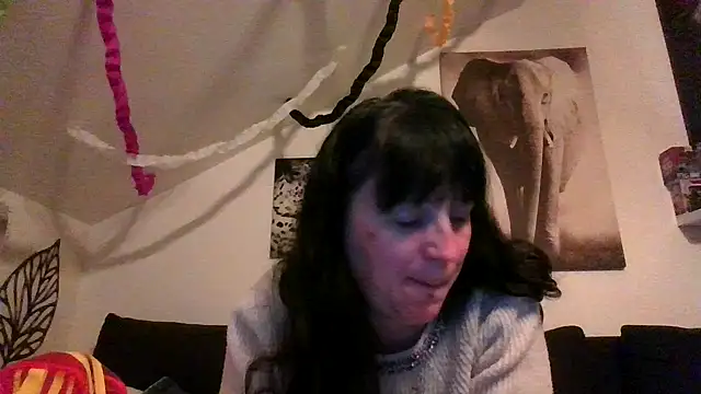 sexujuly88 online show from April 24, 2026, 9:28 pm