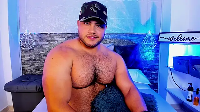 Snapshot of apolorusso chatting on July 24, 2026, 6:11 am apolorusso online show from July 24, 2026, 6:11 am