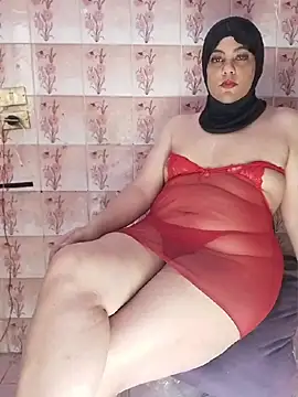 LenaQPeach online show from June 17, 2026, 10:50 am