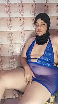 LenaQPeach online show from June 28, 2026, 11:33 pm