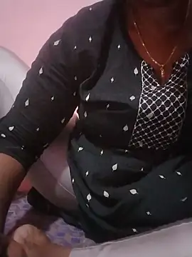 Snapshot of Tamilvalarmathi chatting on June 28, 2026, 6:03 pm Tamilvalarmathi online show from June 28, 2026, 6:03 pm