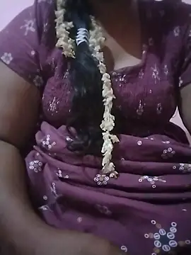 Snapshot of Tamilvalarmathi chatting on July 8, 2026, 5:06 pm Tamilvalarmathi online show from July 8, 2026, 5:06 pm