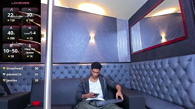 Snapshot of Yoel_Blessed chatting on July 13, 2026, 11:35 am Yoel Blessed online show from July 13, 2026, 11:35 am