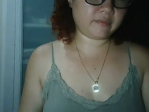 Snapshot of bitchychubby chatting on July 8, 2026, 2:43 pm bitchychubby online show from July 8, 2026, 2:43 pm
