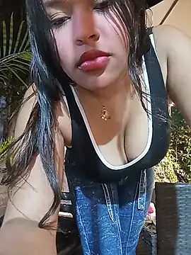 Snapshot of isabellaivyy chatting on July 11, 2026, 2:14 am isabellaivyy online show from July 11, 2026, 2:14 am