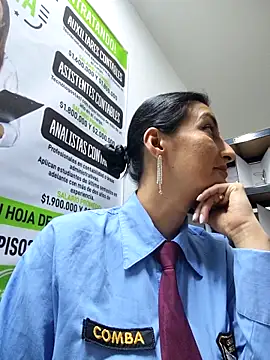 Snapshot of ALEJANDRA__28 chatting on June 10, 2026, 12:37 pm ALEJANDRA 28 online show from June 10, 2026, 12:37 pm