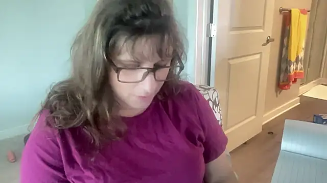 Snapshot of maddiliz chatting on September 24, 2025, 4:43 pm maddiliz online show from September 24, 2025, 4:43 pm