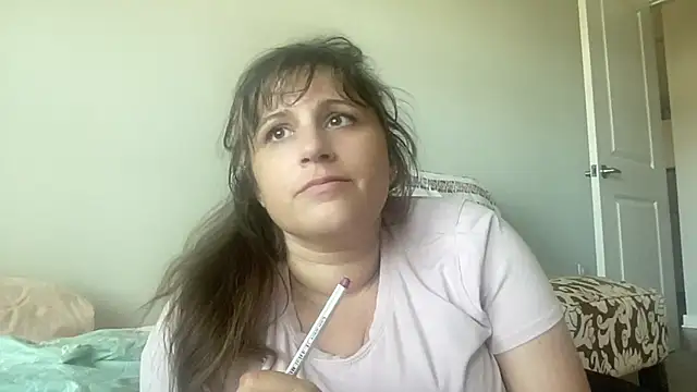 Snapshot of maddiliz chatting on October 3, 2025, 4:37 pm maddiliz online show from October 3, 2025, 4:37 pm