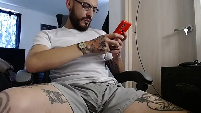 Snapshot of MalekXarxxx chatting on June 9, 2026, 3:45 pm MalekXarxxx online show from June 9, 2026, 3:45 pm