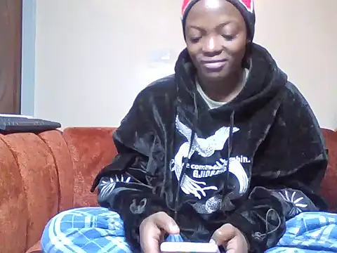 Snapshot of SassySyren chatting on June 7, 2026, 12:15 am SassySyren online show from June 7, 2026, 12:15 am