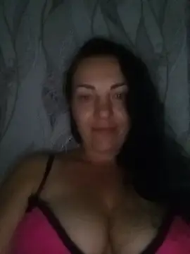 Snapshot of PrettyAngell_ chatting on August 7, 2026, 12:01 am PrettyAngell online show from August 7, 2026, 12:01 am