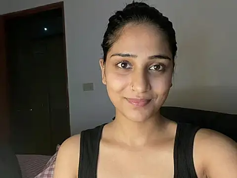 Soniya522 online show from June 15, 2026, 1:46 pm
