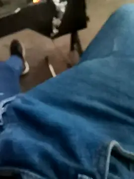 Singlemaleforcouples online show from December 8, 2024, 11:46 am