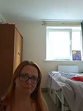 Snapshot of Naughtybutnicedaisy chatting on June 30, 2026, 1:23 pm Naughtybutnicedaisy online show from June 30, 2026, 1:23 pm