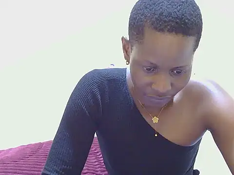 Snapshot of lunah_sexxy chatting on July 18, 2026, 11:30 pm lunah sexxy online show from July 18, 2026, 11:30 pm
