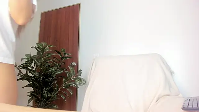 AbbyLancaster online show from June 4, 2026, 6:58 pm