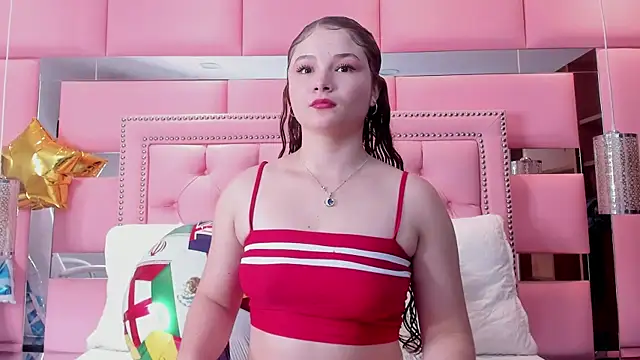 CamilaSaez online show from June 11, 2026, 12:47 pm