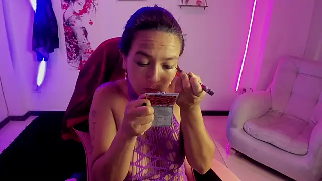 Snapshot of Alice_Roosee chatting on June 29, 2026, 12:49 pm Alice Roosee online show from June 29, 2026, 12:49 pm
