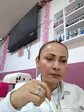 Snapshot of Sol_brillante chatting on July 11, 2026, 8:00 pm Sol brillante online show from July 11, 2026, 8:00 pm