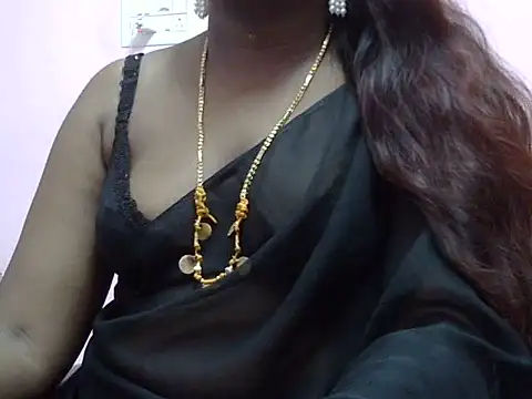Snapshot of tamil-priyaaa chatting on July 4, 2026, 4:07 am tamil-priyaaa online show from July 4, 2026, 4:07 am