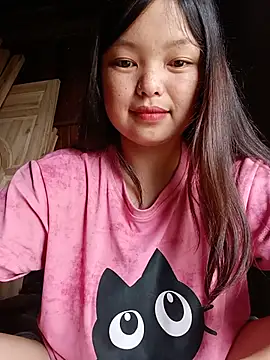 Linna-bae online show from June 19, 2026, 1:10 am