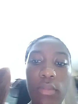 Snapshot of Sweet-Hennessy chatting on June 19, 2026, 5:39 pm Sweet-Hennessy online show from June 19, 2026, 5:39 pm